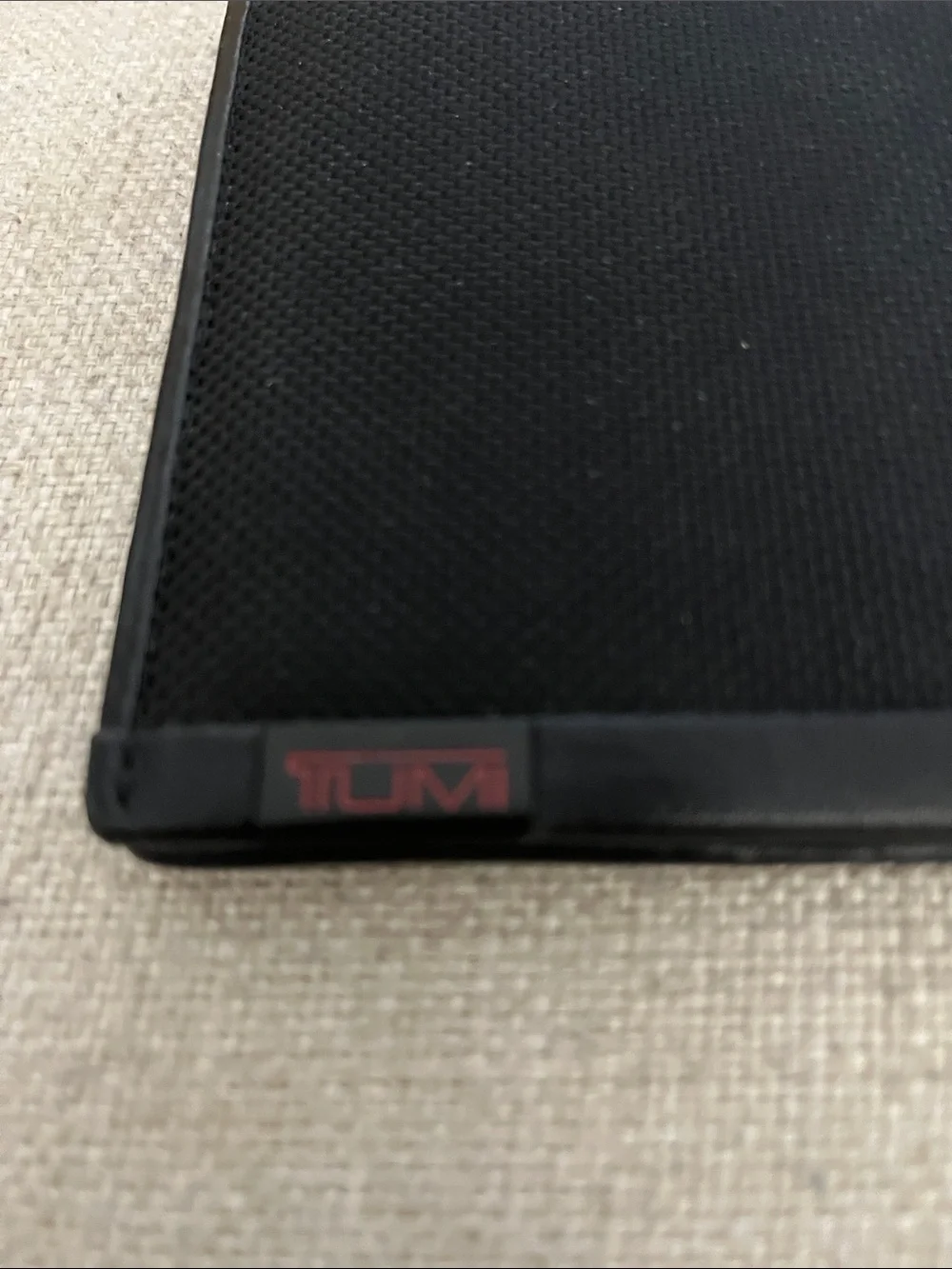 Men’s TUMI wallet Black Textured & leather Travel Organizer cards money ID